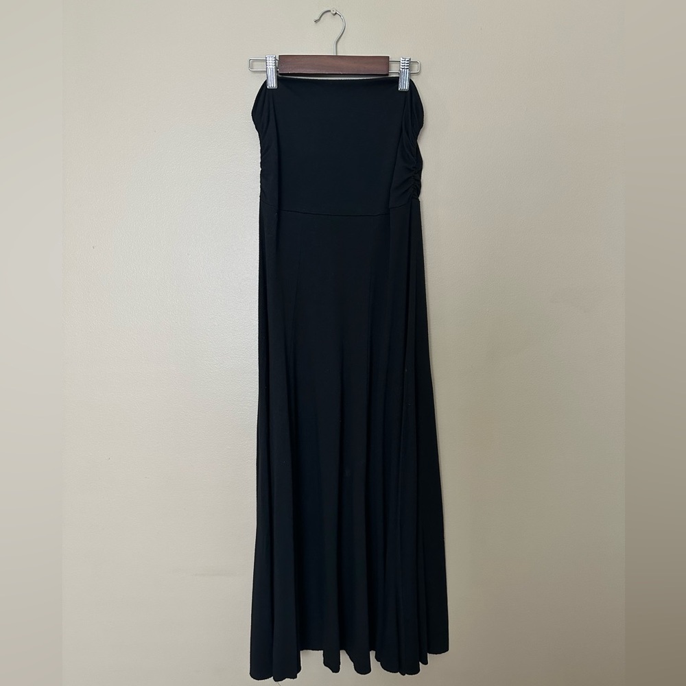 TWENTY ONE black casual and flattering strapless midi dress